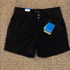 NWT Columbia black 6 inch shorts, size 8